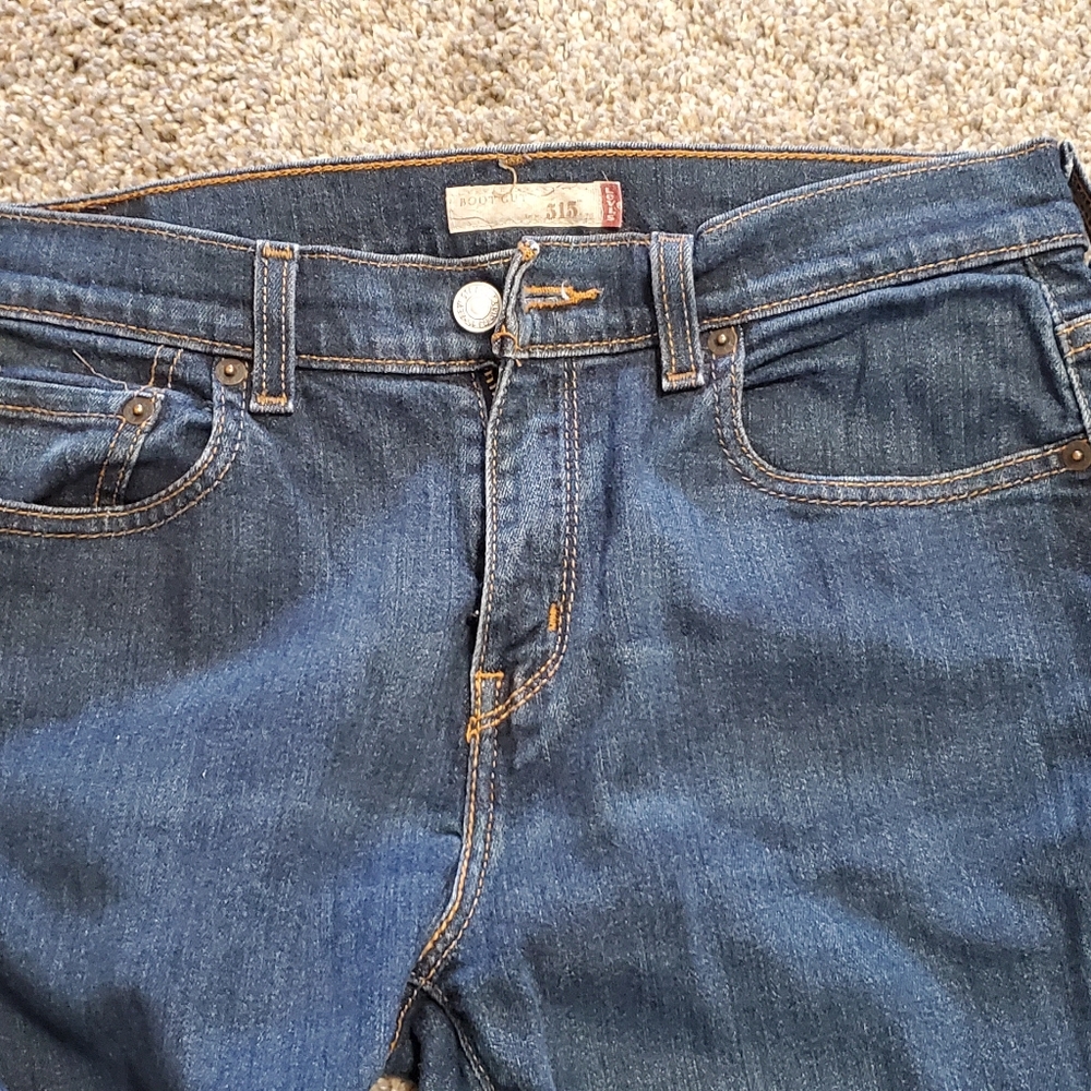 Levi's - Picture 3 of 3